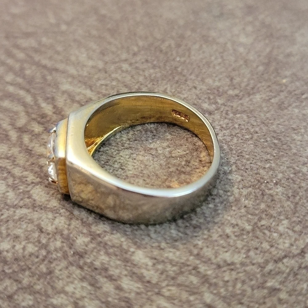 Vtg SETA Contemporary Goldtone Crystal Unisex Wedding Solitaire Band